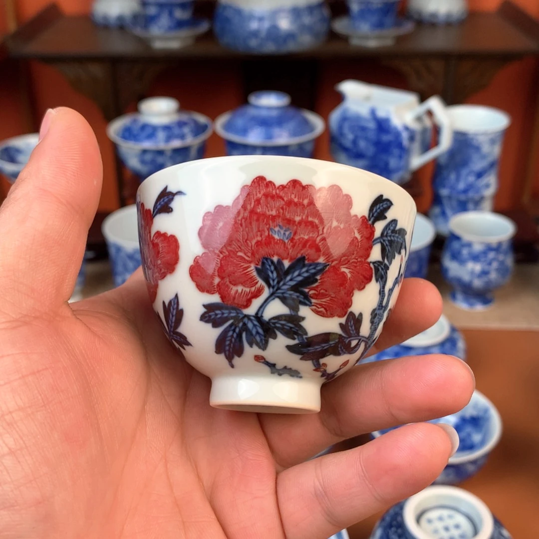 青花釉里红主人杯手工手绘