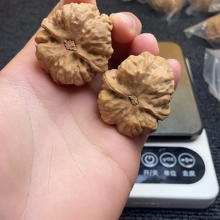 高***肠文玩核桃吊坠蛤蟆