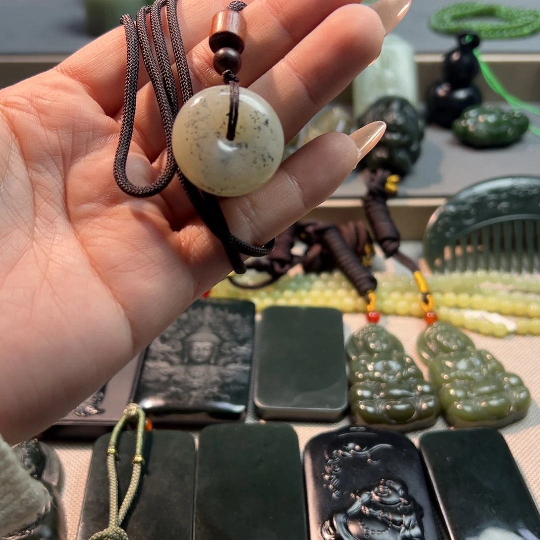 和田玉吊坠(不含链)未镶嵌