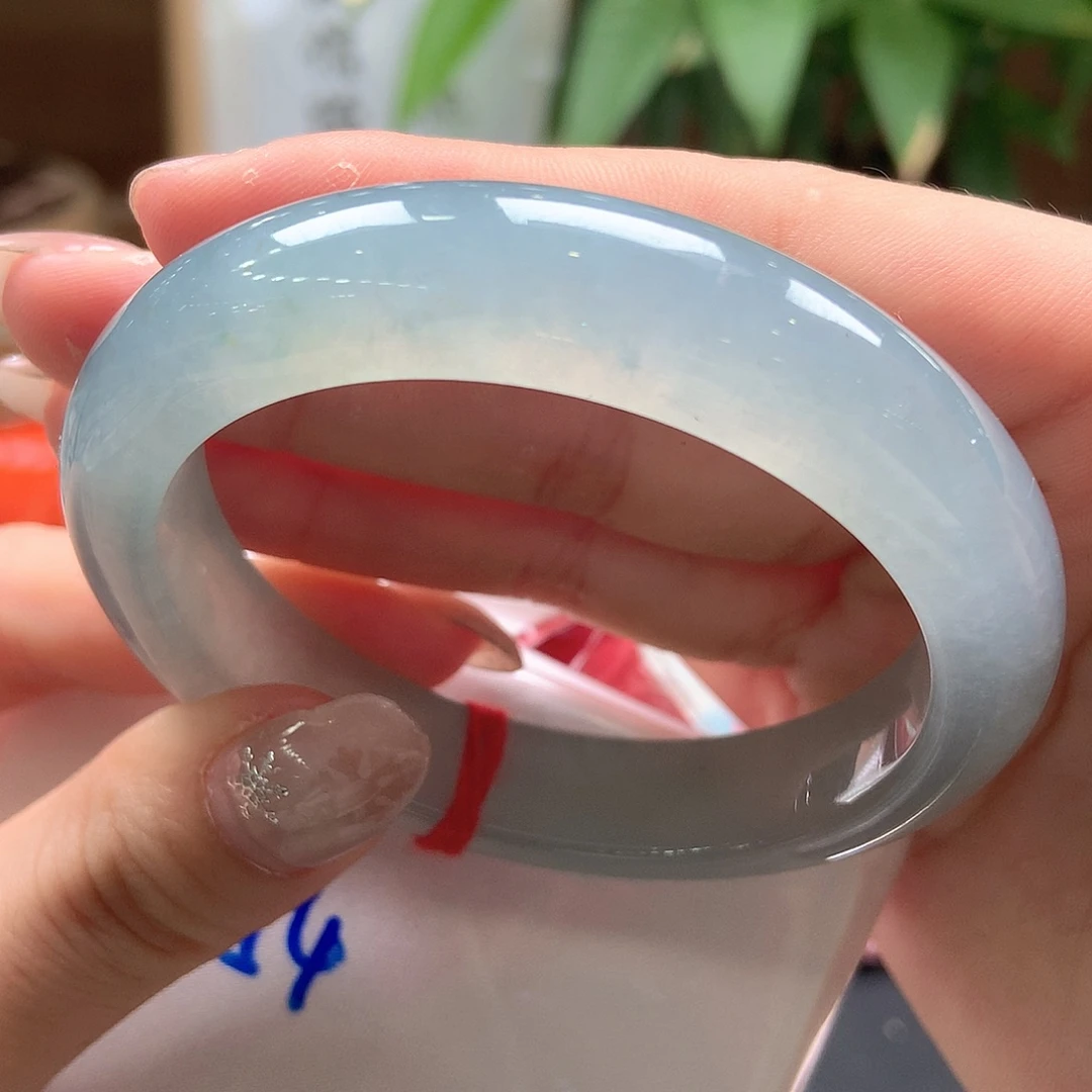 翡翠未镶嵌手镯晴绿起光66号