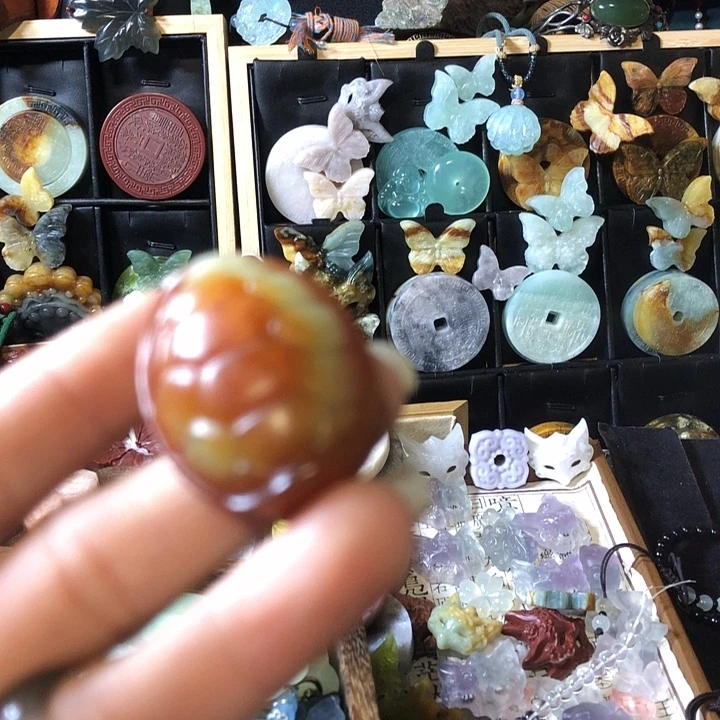 岫玉未镶嵌岫玉挂件