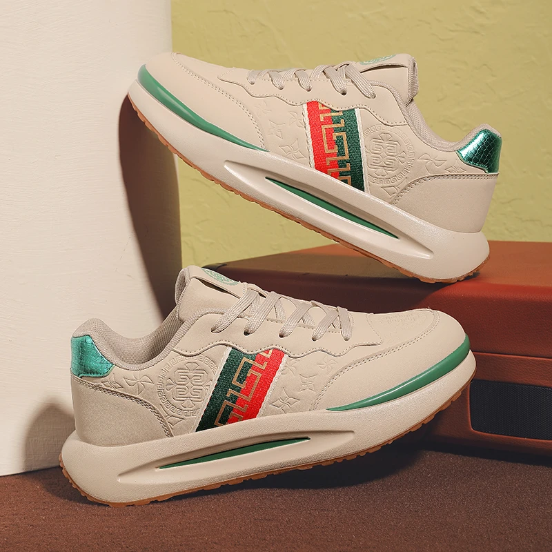 新年贺岁新款高端男女情侣时尚百搭休闲鞋8852