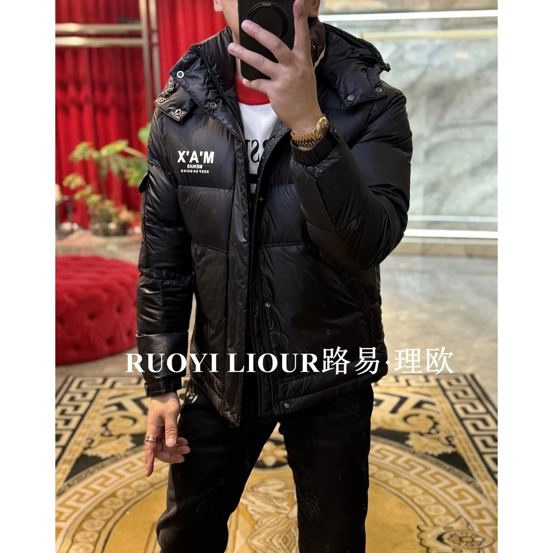 【路易理欧】欧货潮流轻奢时尚连帽胸标休闲冬季羽绒服3839