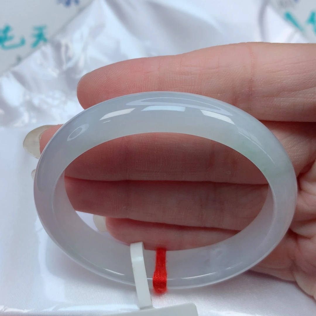 翡翠手镯未镶嵌51贵妃 冰冰润润