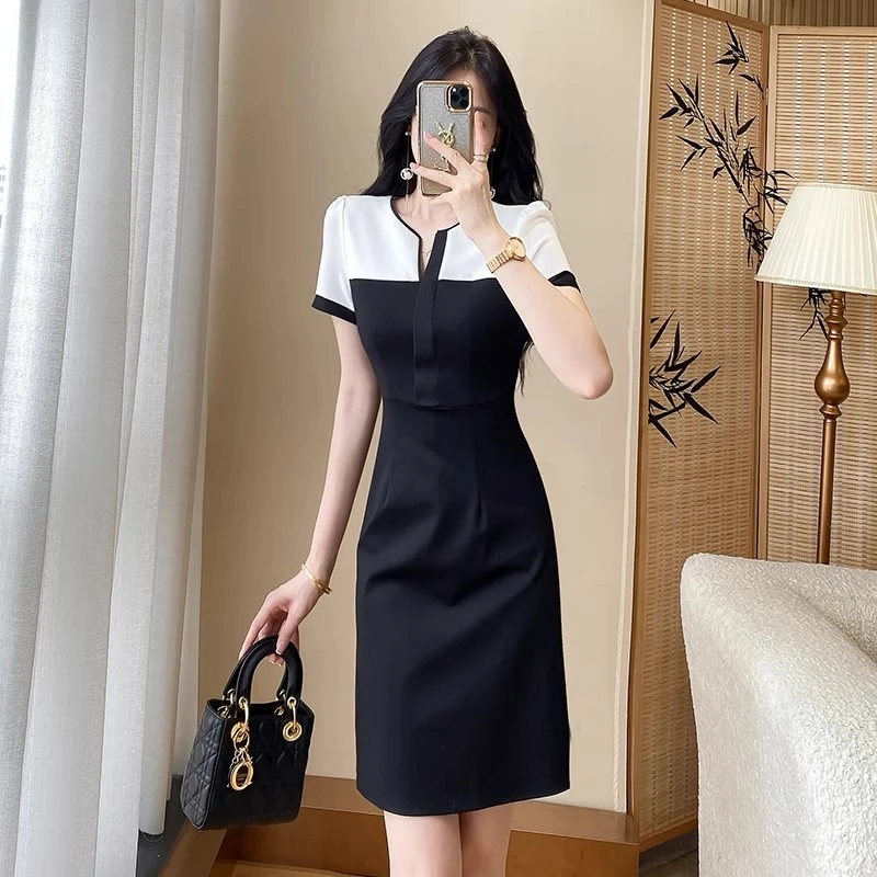 小众轻奢女装收腰显瘦高端法式拼接小黑裙D2458