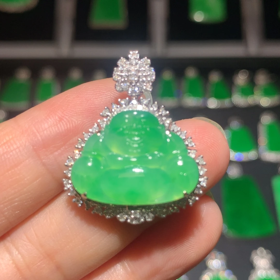 翡翠18K金镶嵌颈饰翡翠