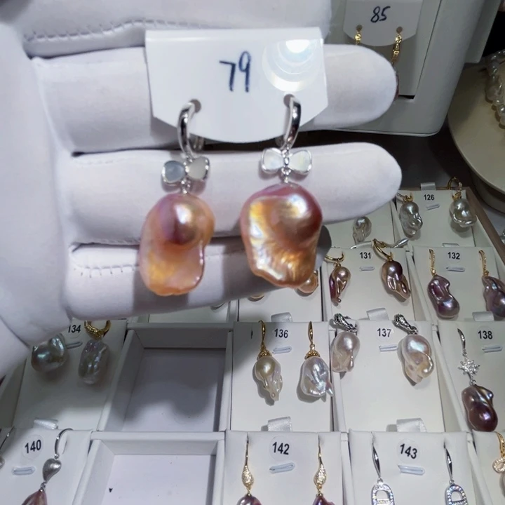 淡水珍珠耳饰银S925镶嵌小**太