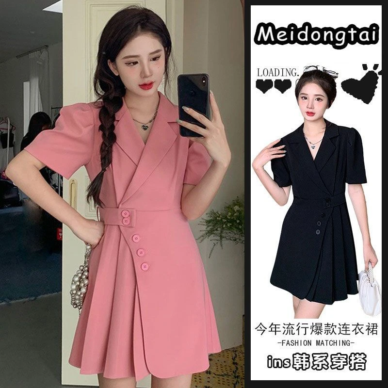 高级感超好看的设计感不规则西装连衣裙夏季收腰显瘦泡泡袖百褶裙