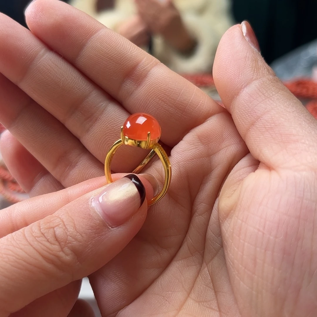 右***屠南红玛瑙未镶嵌珠宝奇石