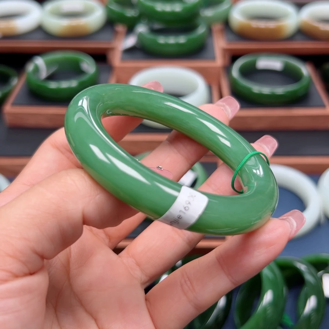 未镶嵌手镯和田玉（碧玉）