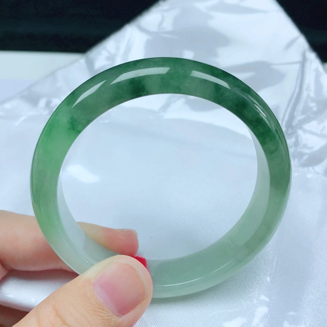 翡翠手镯未镶嵌52
