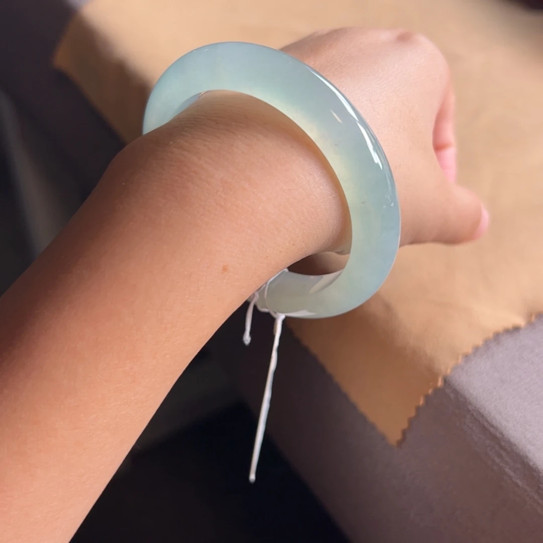 【闪购商品】翡翠手镯未镶嵌晴水