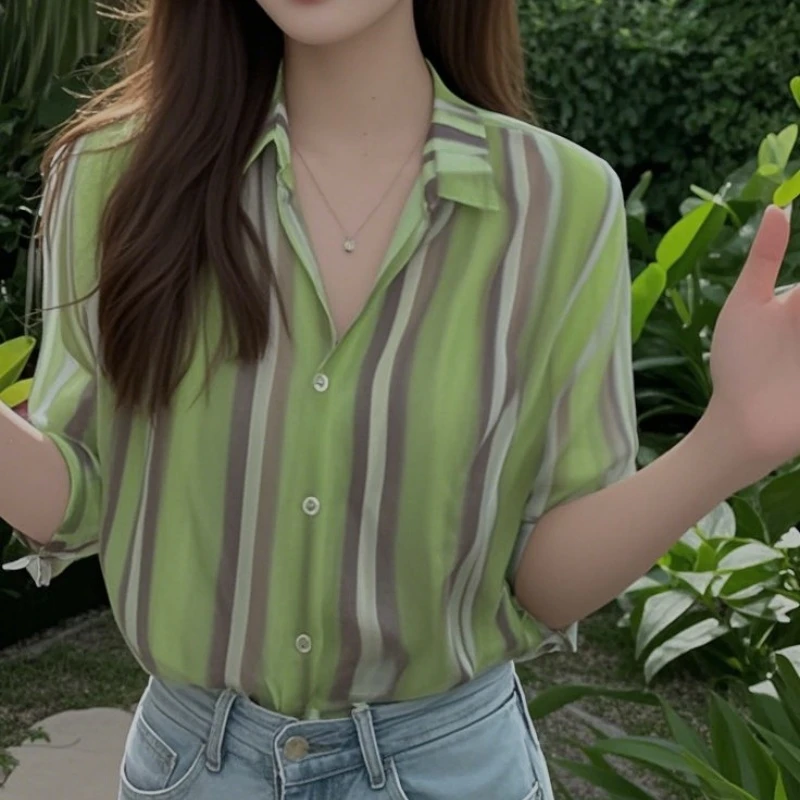 洋气时尚设计感拼色小衫慵懒减龄显白显瘦长袖衬衫LK2502418