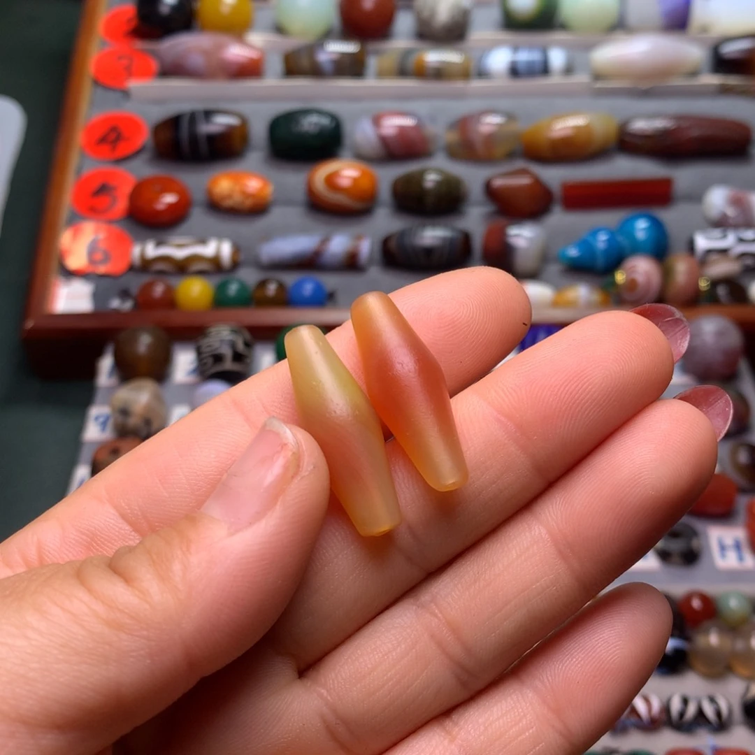 玛瑙/玉髓颈饰未镶嵌学**垠