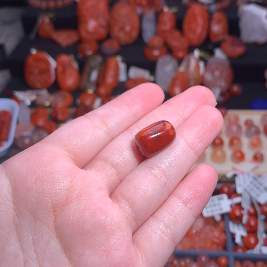 南红玛瑙未镶嵌珠宝半成品牛血红随行