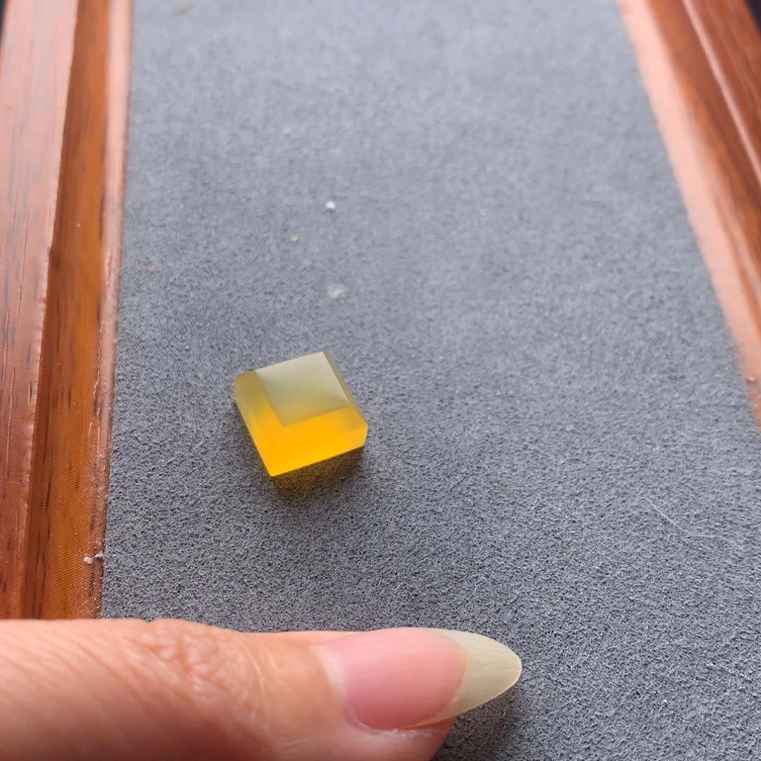 石英质玉配饰未镶嵌用****6