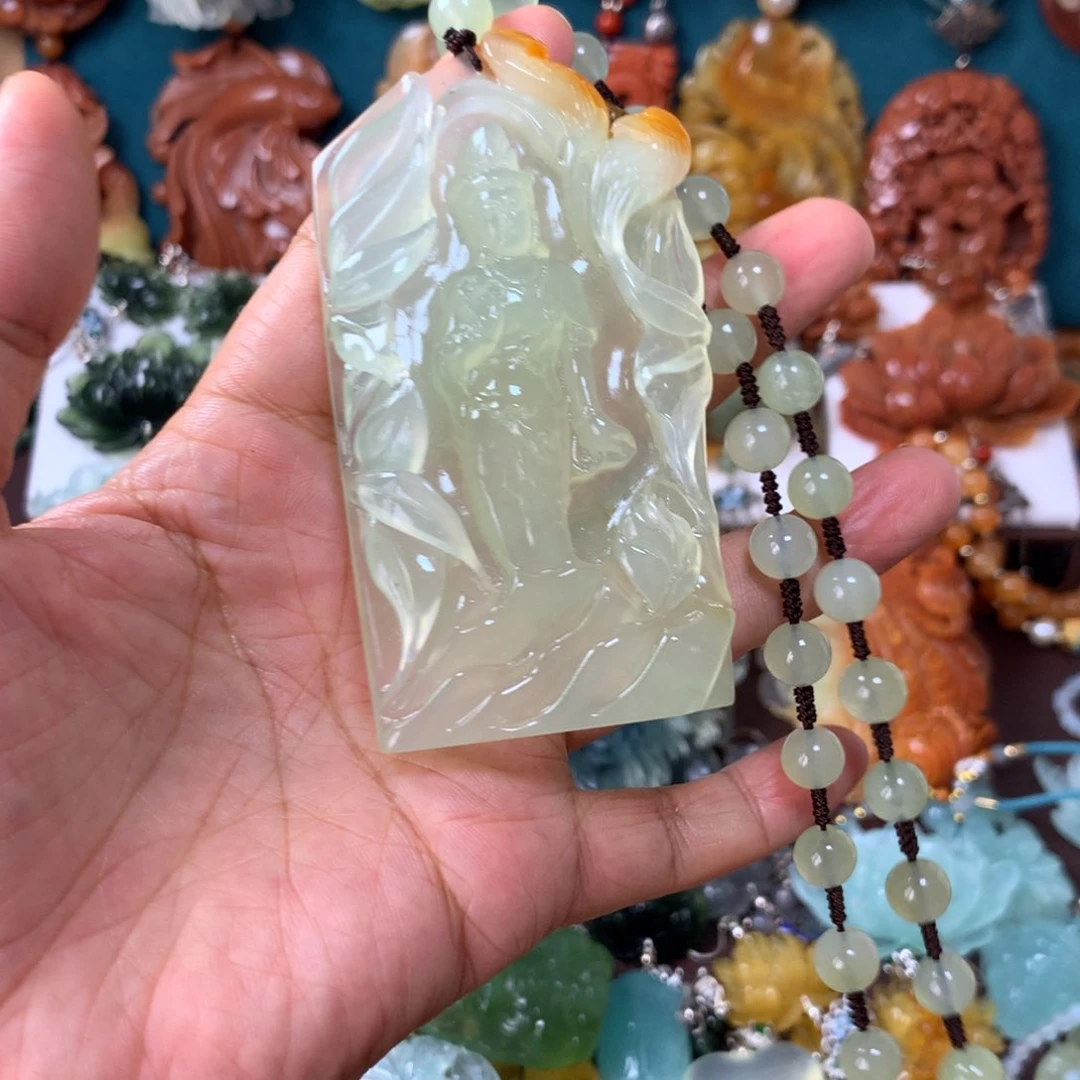 蛇纹石玉未镶嵌挂坠