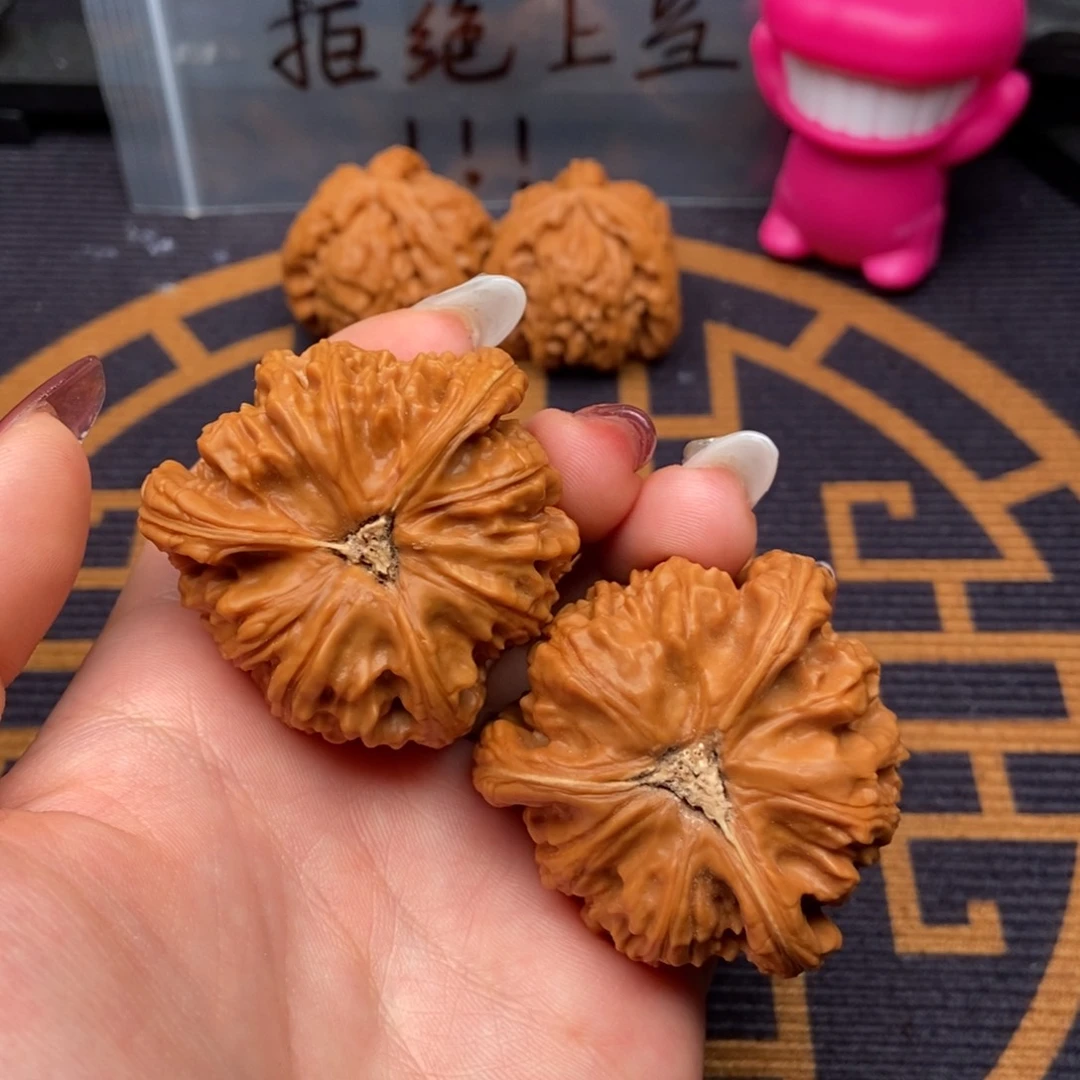 文玩核桃吊坠Y*燮白狮