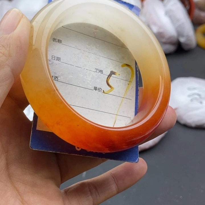 石英质玉未镶嵌手镯