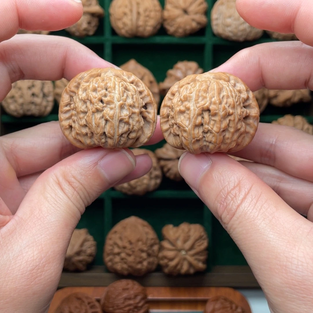 文玩核桃吊坠伍*正36尺全品球白