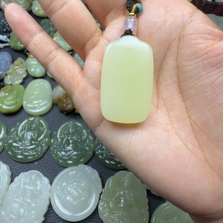 和田玉未镶嵌珠宝奇石