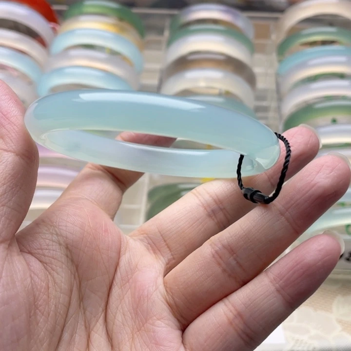 手镯玛瑙/玉髓未镶嵌58圈口