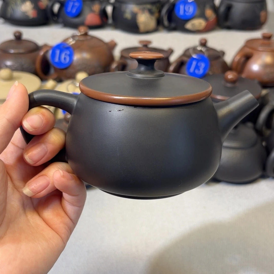 【闪购商品】红泥 微瑕 容量 220c c