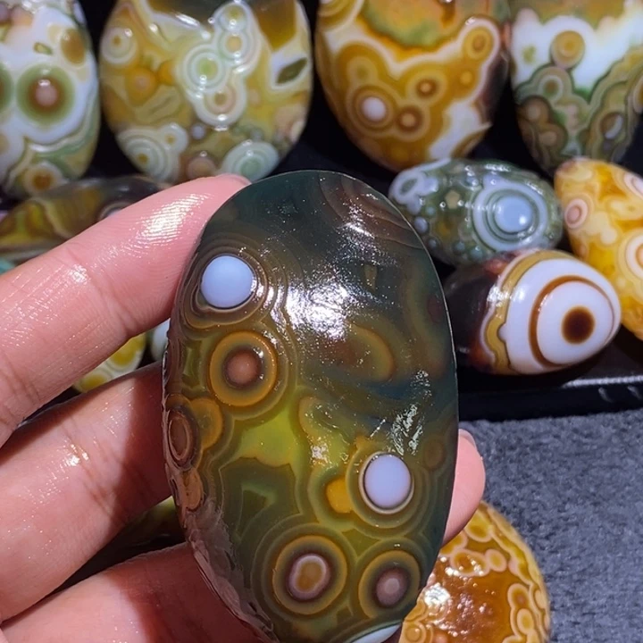 玛瑙/玉髓未镶嵌珠宝奇石105