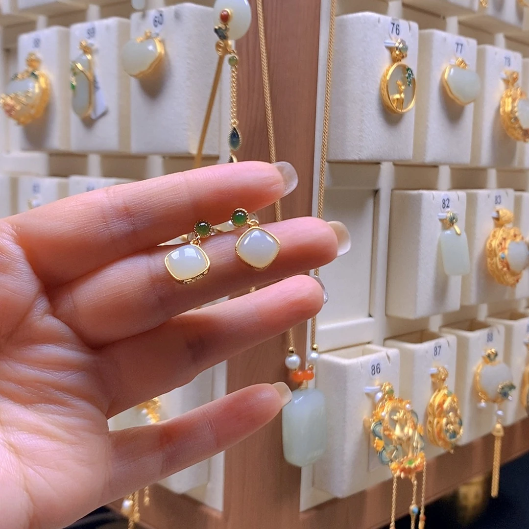 和田玉银S925镶嵌颈饰