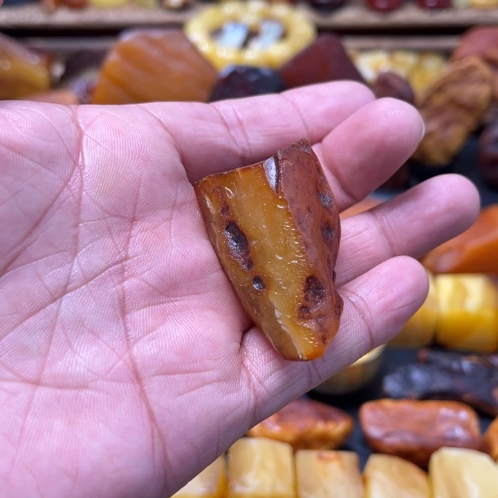 未镶嵌定制蜜蜡我**姐蜜蜡定制