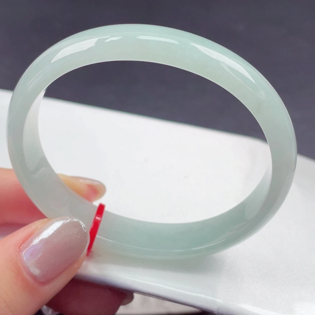 翡翠未镶嵌手镯54贵妃