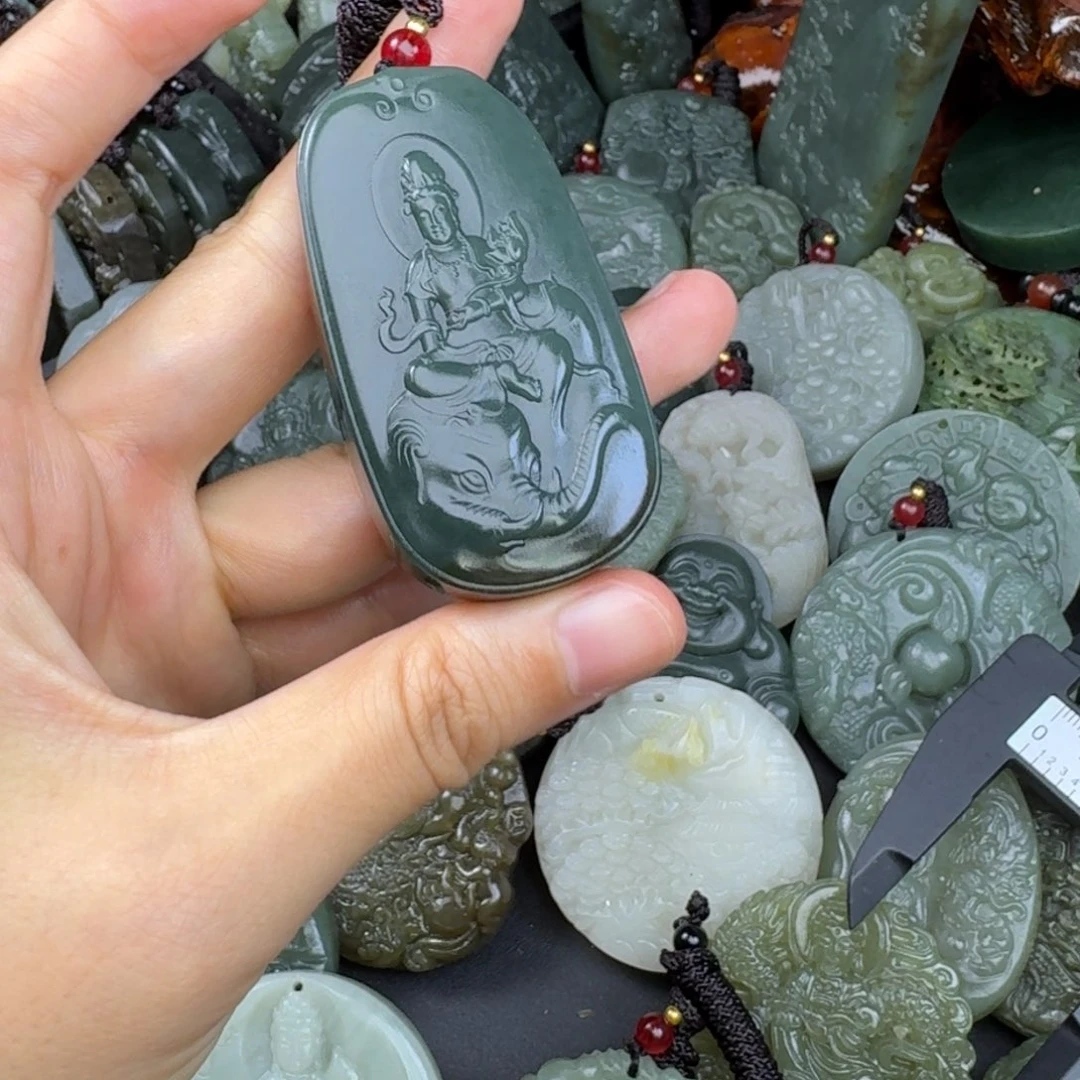 和田玉未镶嵌颈饰