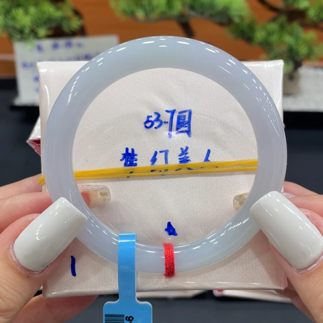 未镶嵌手镯（圆镯）翡翠缅甸翡翠手镯