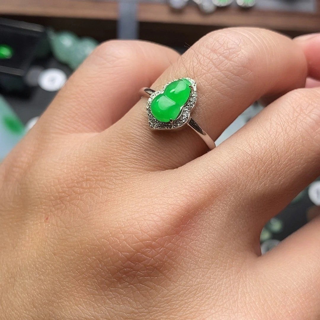 翡翠颈饰银S925镶嵌葫芦