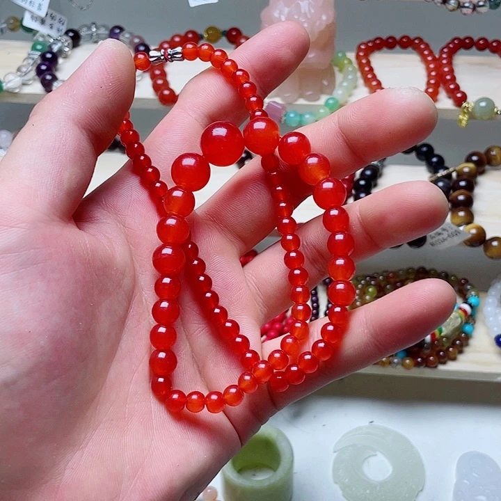 石英质玉合金颈饰