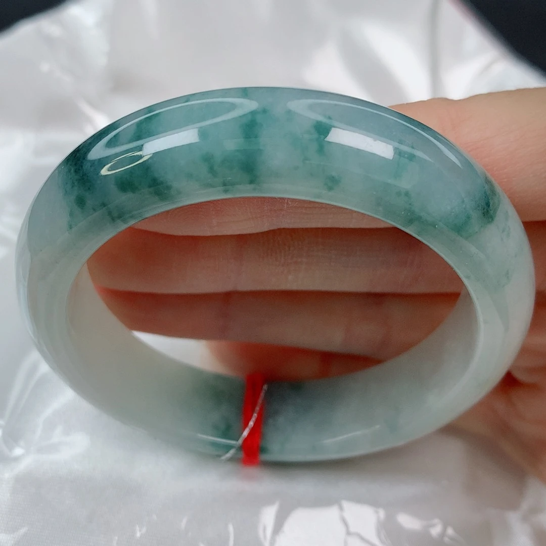 未镶嵌手镯翡翠52.7正圈，半山水小飘蓝花，有纹，05