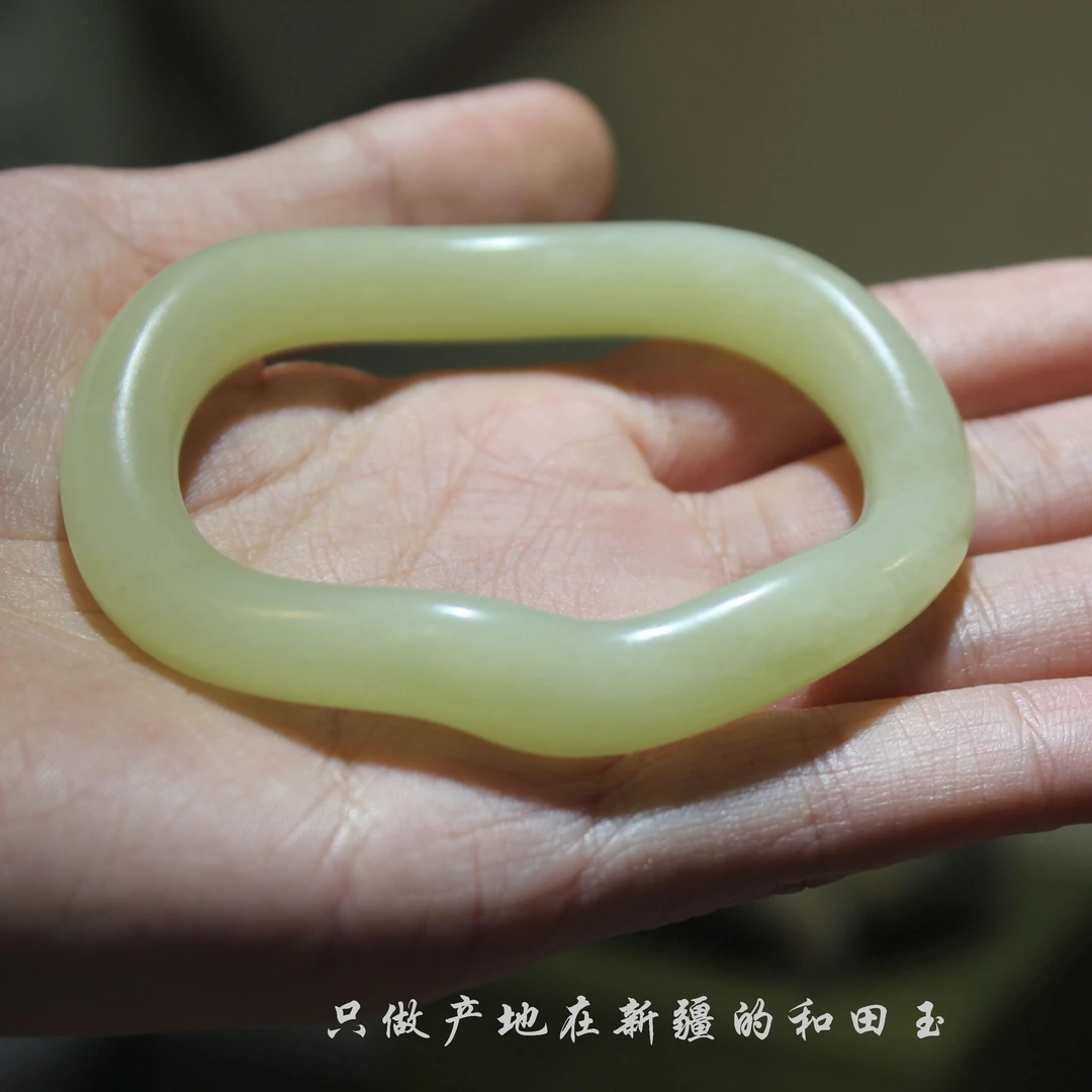 新疆和田玉若羌黄口手镯 随形贵妃镯 温婉大气 特色 圈口52-54
