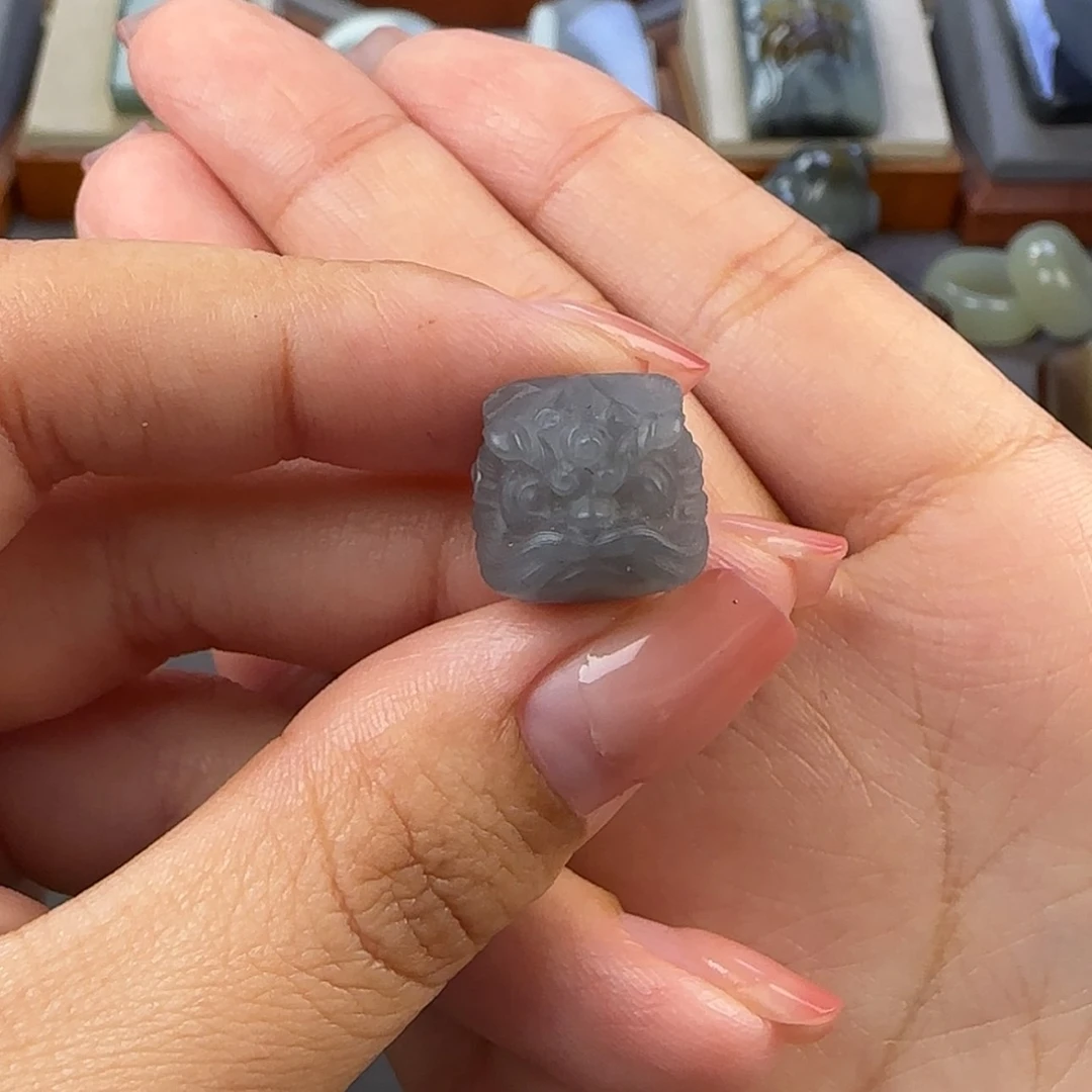 【闪购商品】定制和田玉醒狮首