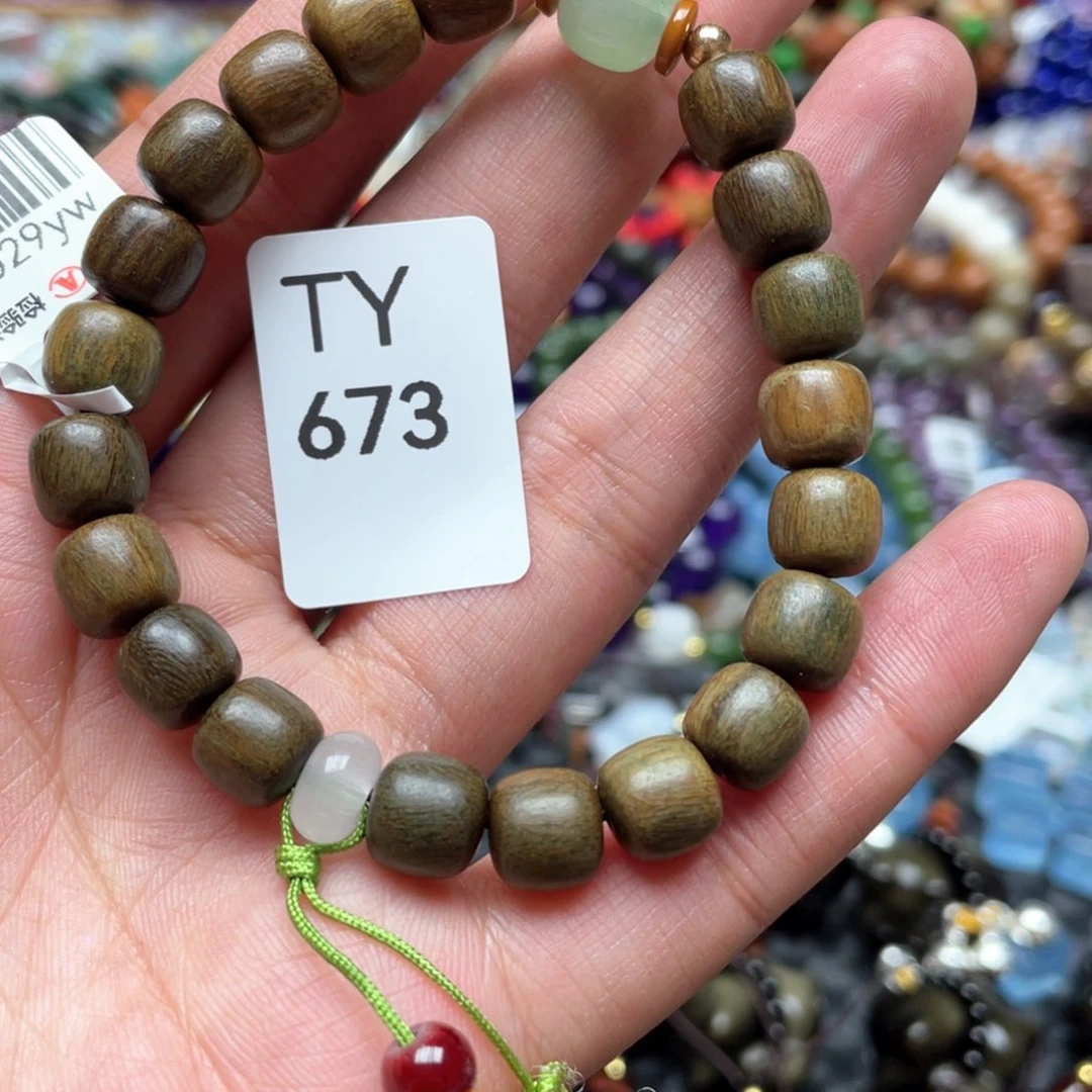 水晶多样性发一只未镶嵌