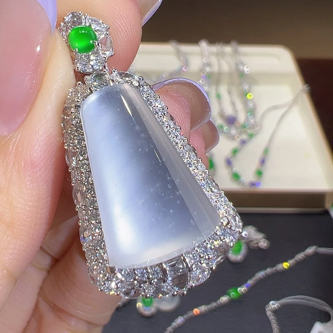 翡翠18K金镶嵌吊坠(不含链)翡翠