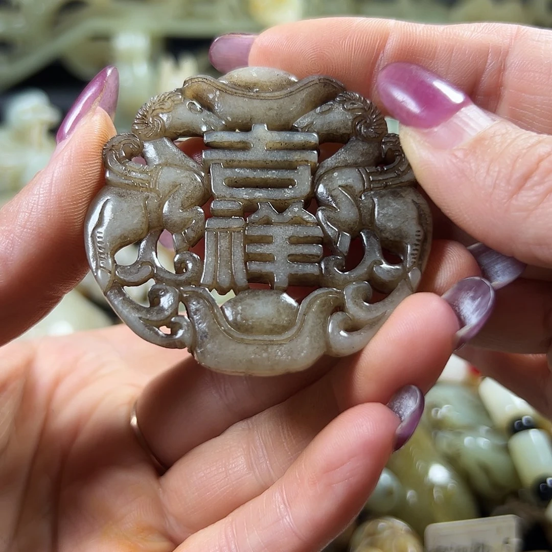 和田玉（糖玉）未镶嵌颈饰