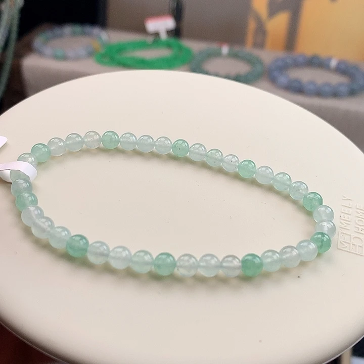 翡翠未镶嵌手链冰晴水绿，性价比