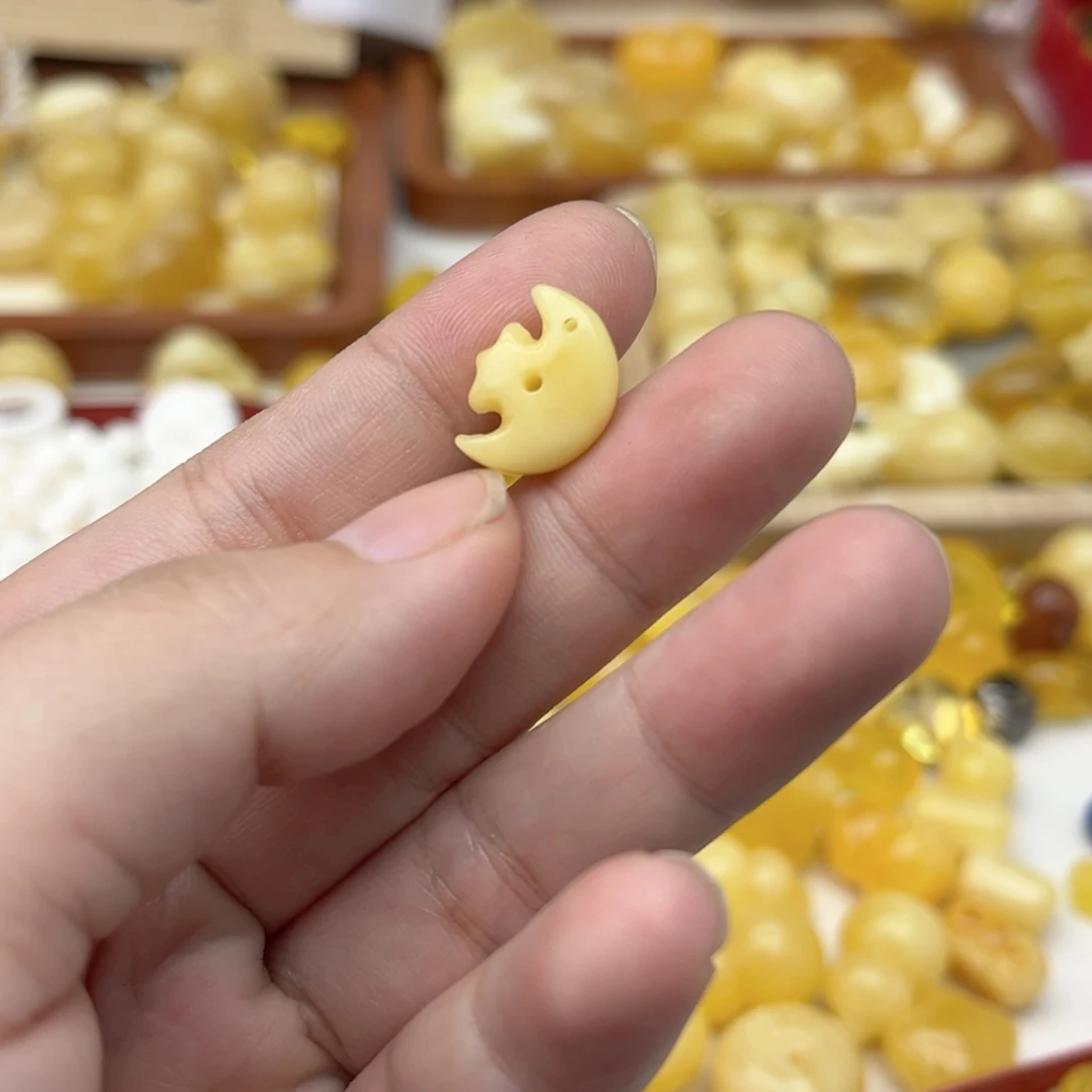 裸石蜜蜡未镶嵌配饰