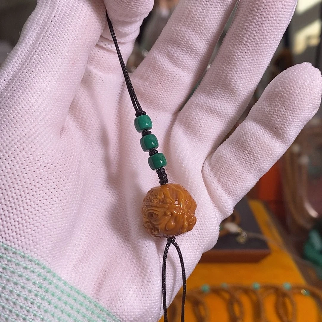 橄榄核吊坠猴头核桃