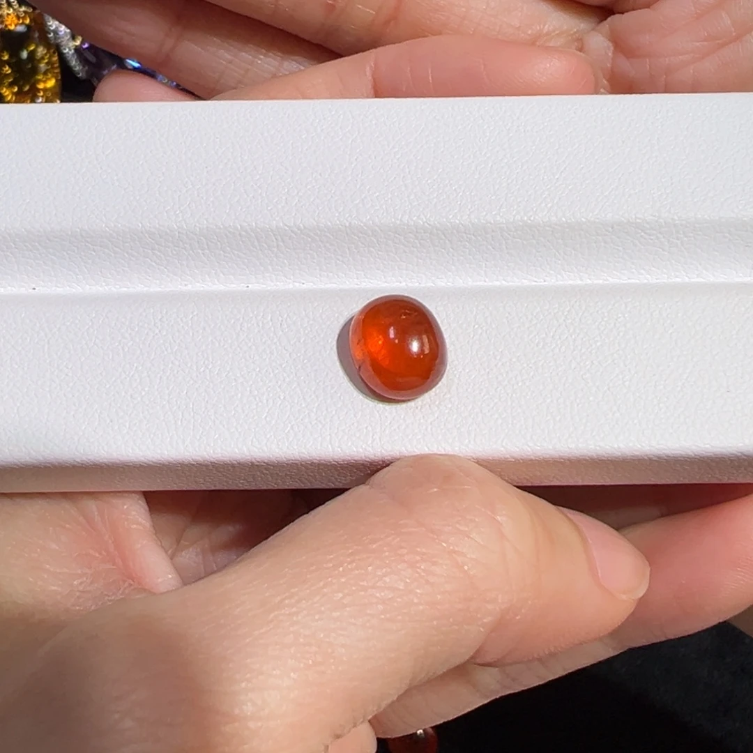 K***r珠宝半成品未镶嵌石榴石（芬达石）4.68ct