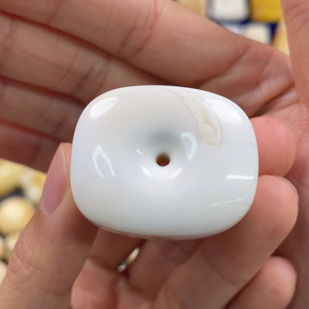 蜜蜡裸石未镶嵌琥珀蜜蜡扣子