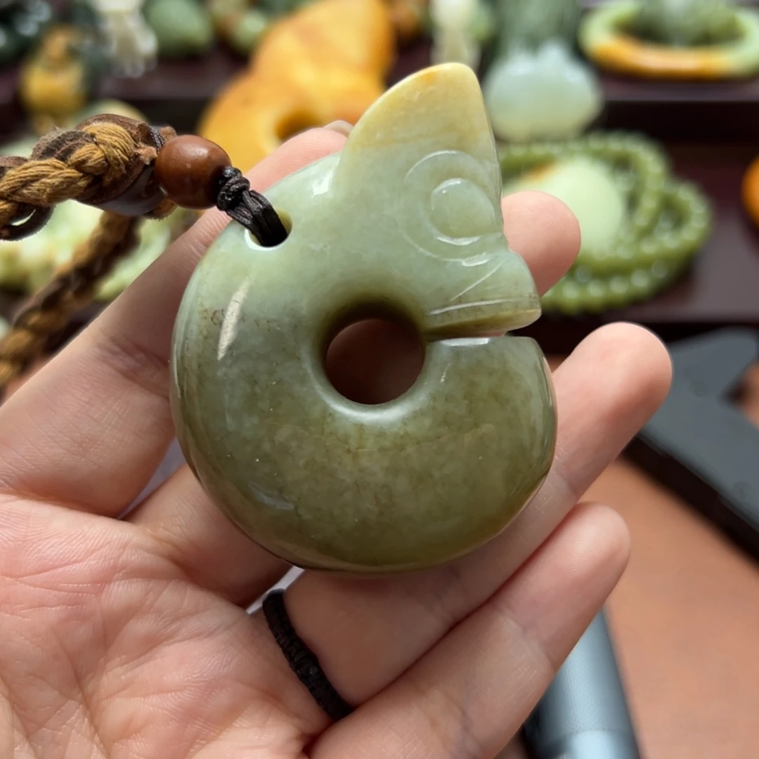 和田玉未镶嵌珠宝奇石