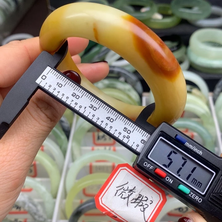 蛇纹石玉未镶嵌手镯1056
