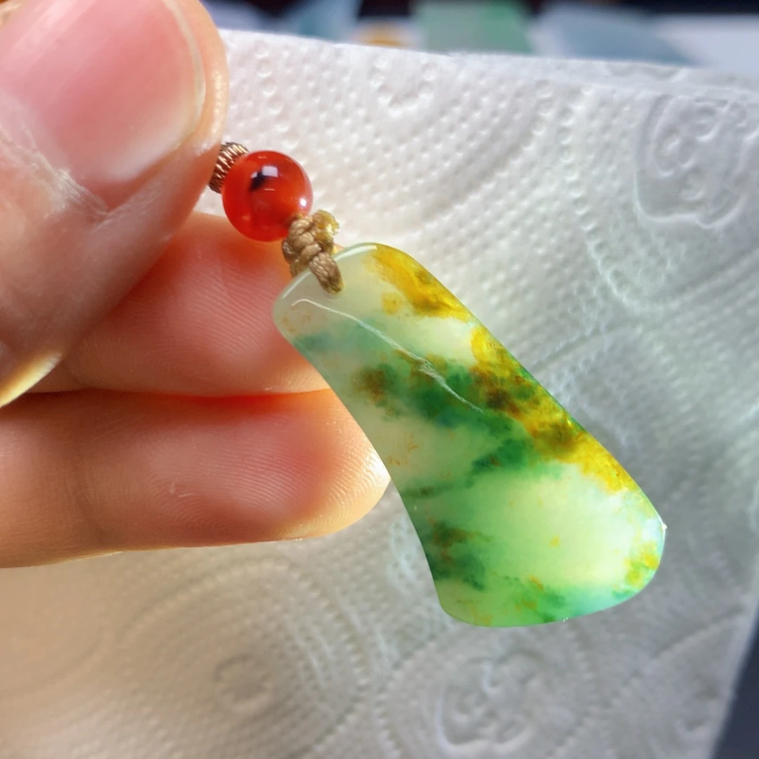 【闪购商品】翡翠吊坠(不含链)未镶嵌