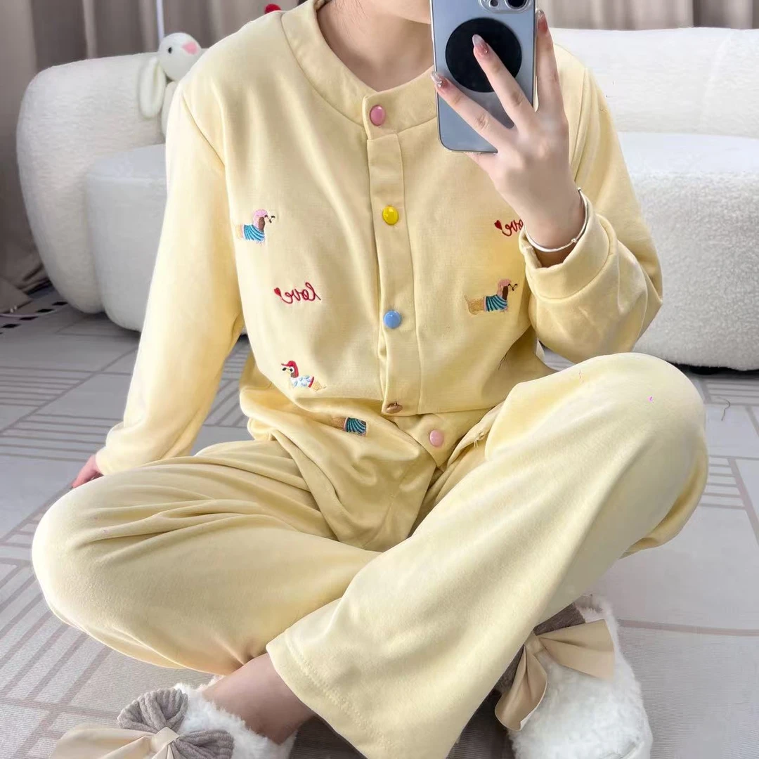 【刺绣腊肠小狗】长袖带胸垫显白保暖秋冬可外穿家居服套装